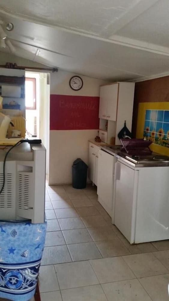 Hostal Clematisso - Hostel