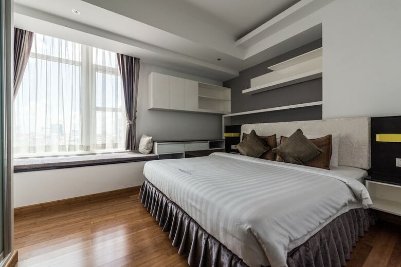 Hotel Naki Suites @ Silvertown
