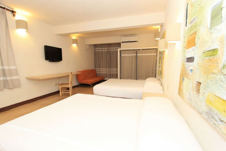 Hotel Plaza Tangolunda