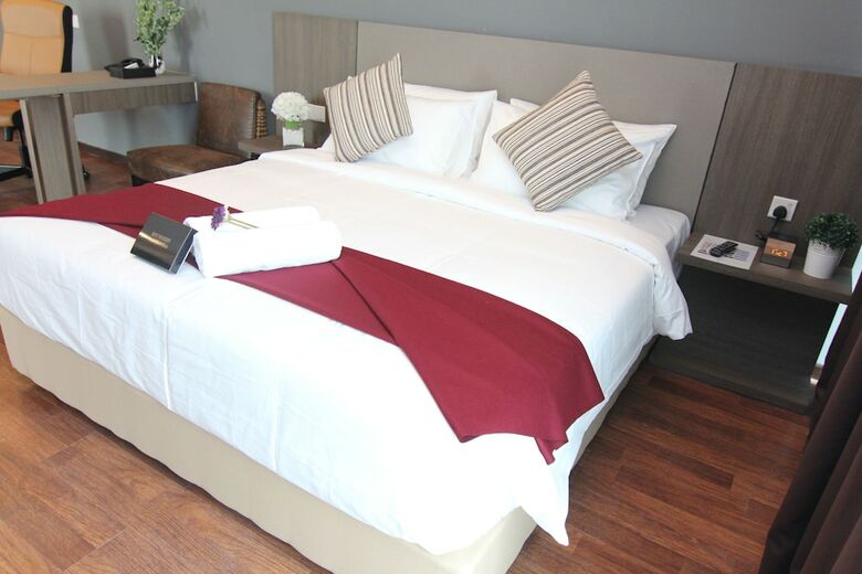Nexus Regency Suites & Hotel