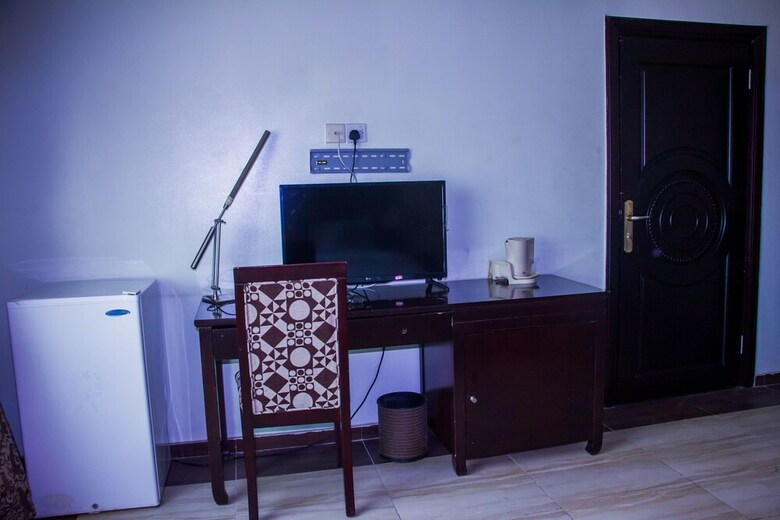 Excel Oriental Hotel And Suites