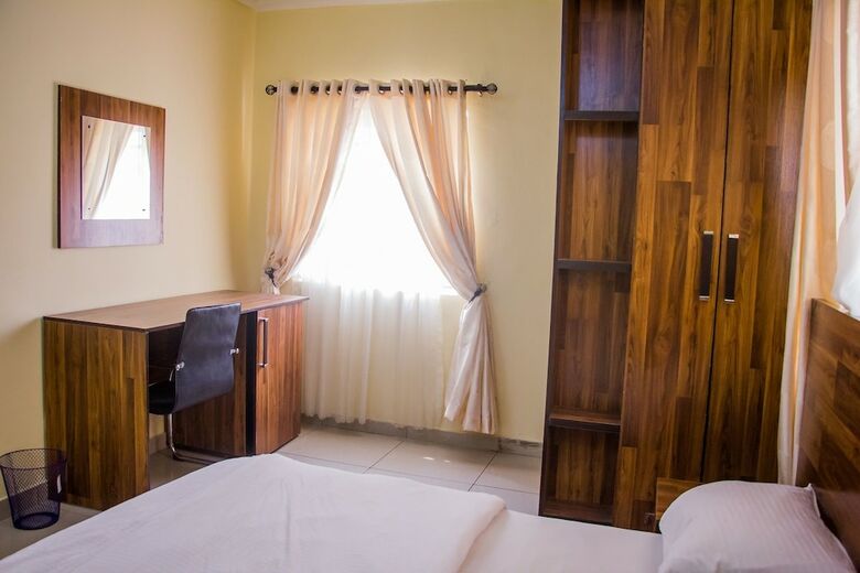 Ken Kol Apartments And Suites
