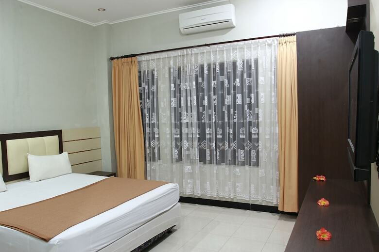 Puri Senggigi Hotel