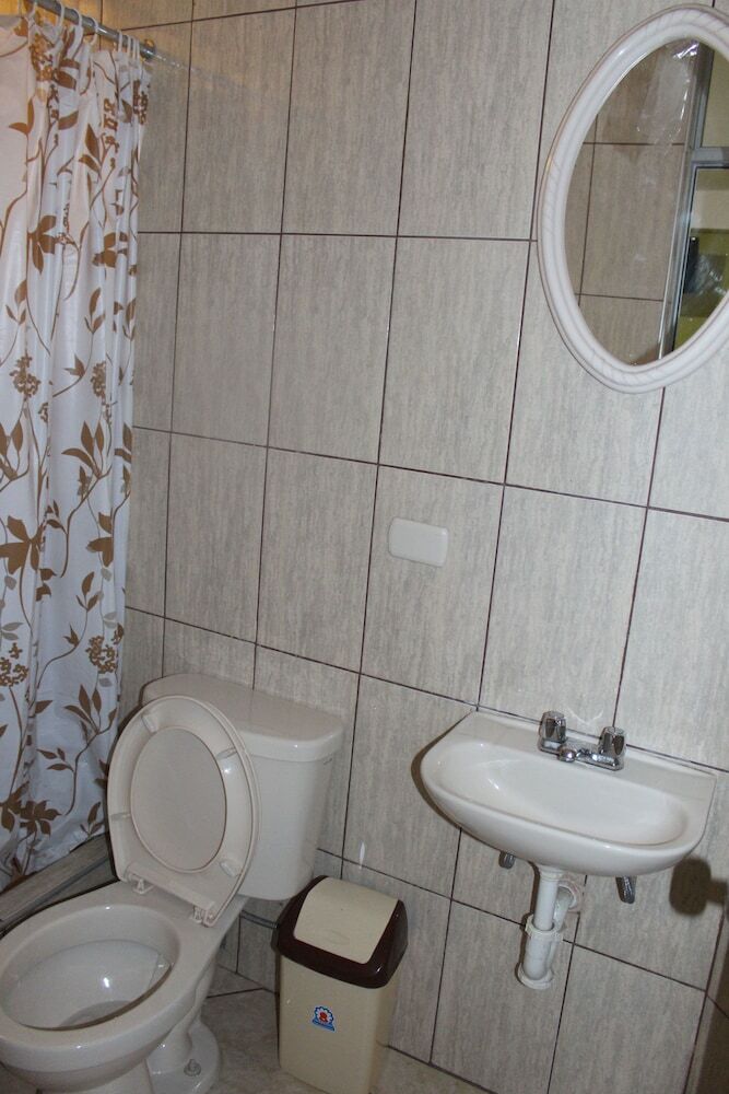 Hotel Posada De Percybal Lago Inn