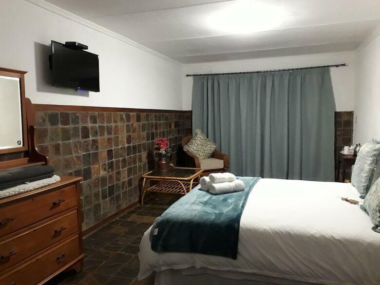 Bed & Breakfast Autumn Breeze Manor