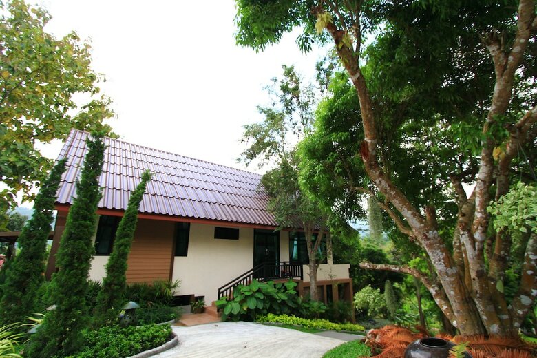 Hotel Silver Garden Resort