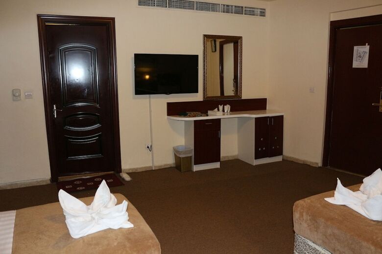 Mariana Hotel