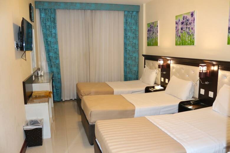 Mariana Hotel