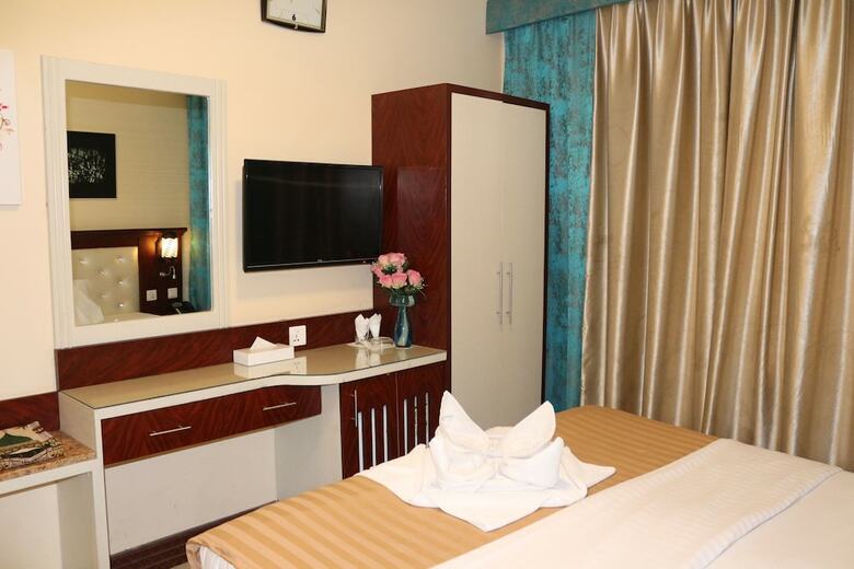 Mariana Hotel
