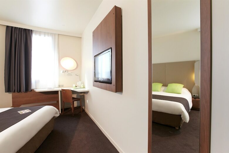 Hotel Campanile Valenciennes Ouest - Petite Foret