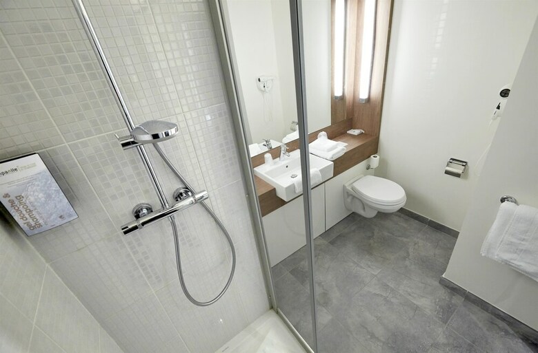 Hotel Campanile Valenciennes Ouest - Petite Foret
