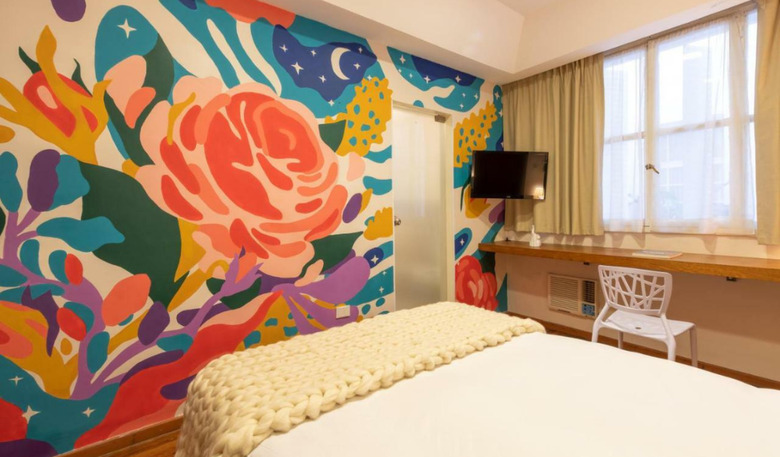 Sacha Mistol Art Hotel