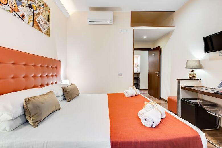 Hotel Lhr Coliseum B&B