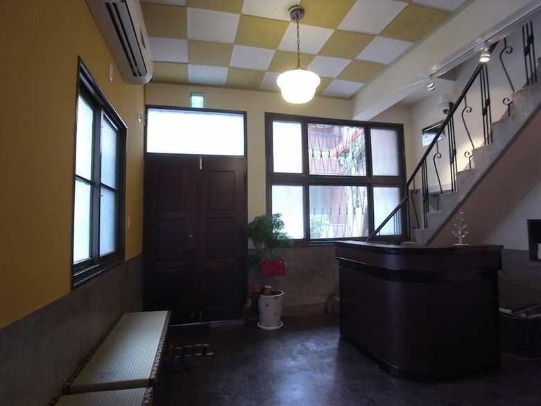 Hostal Good Garden Lady's Hostel