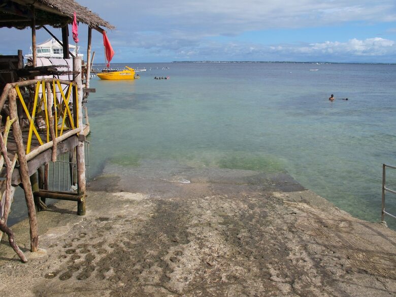 Hotel Kawayan Marine Village Beach Resort
