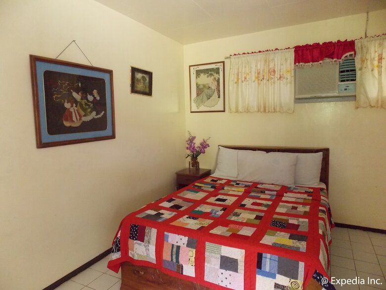 Hotel Baluarte De Argao Beach Resort