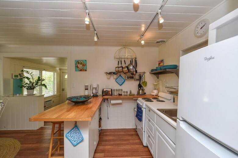 Banana Cabana And Cottage By Beachside Management