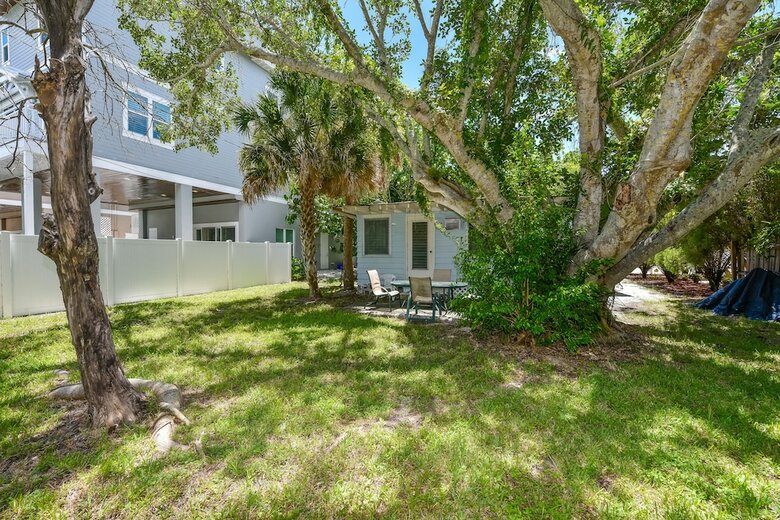Banana Cabana And Cottage By Beachside Management