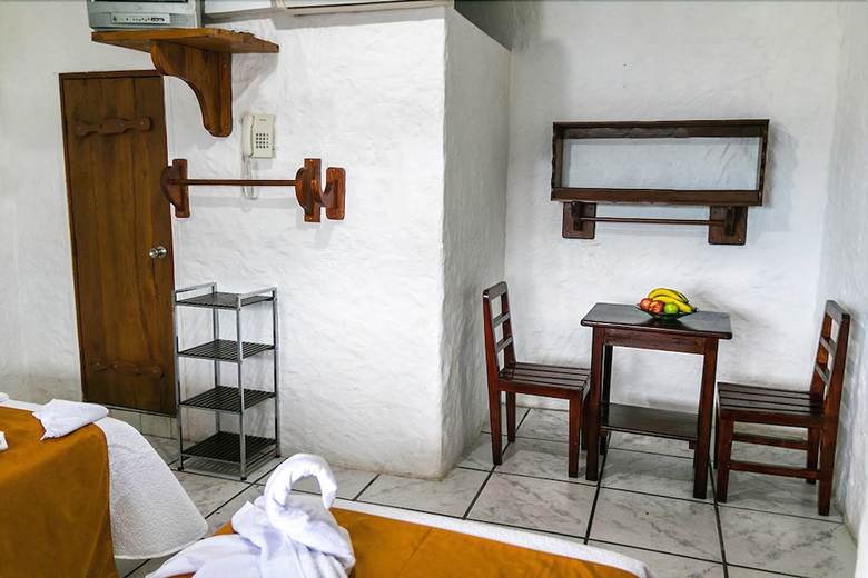 Hostal Sir Francis Drake