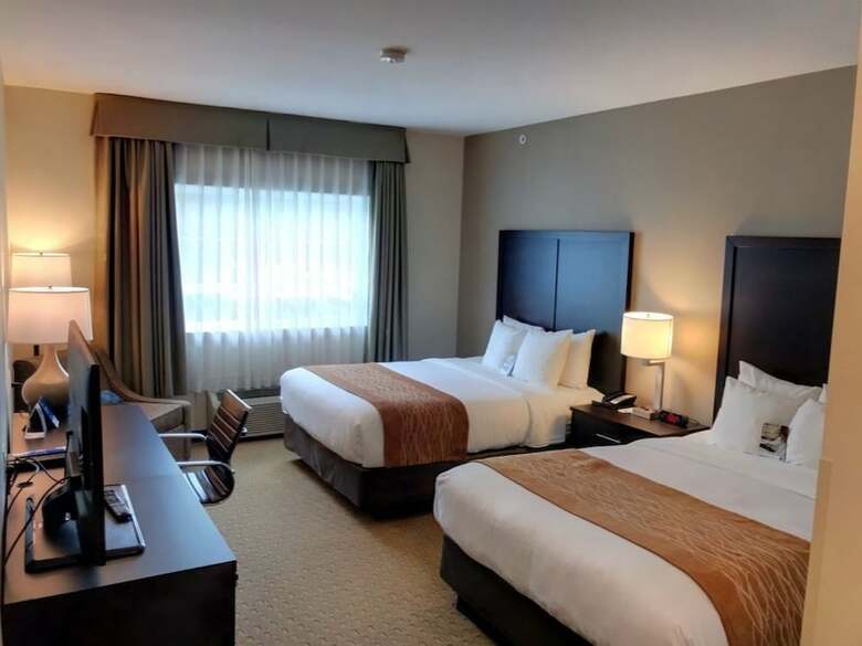 Hotel Comfort Inn & Suites
