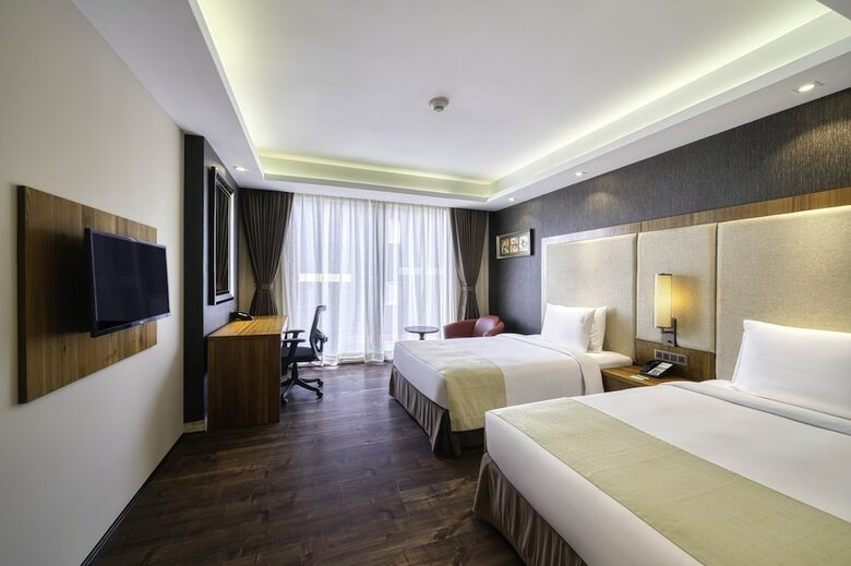 Hotel Holiday Inn Kolkata Airport