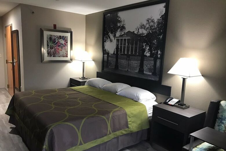 Hotel Super 8 By Wyndham Pascagoula