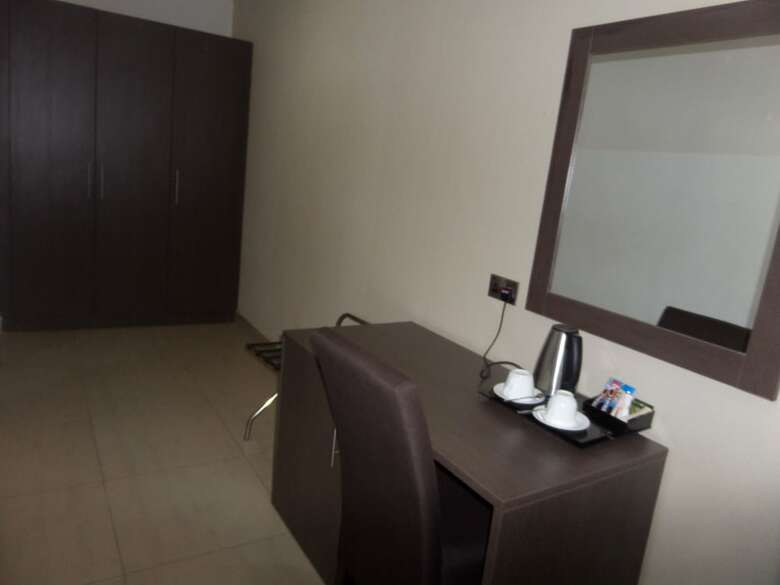 Hotel O-jays Guest House