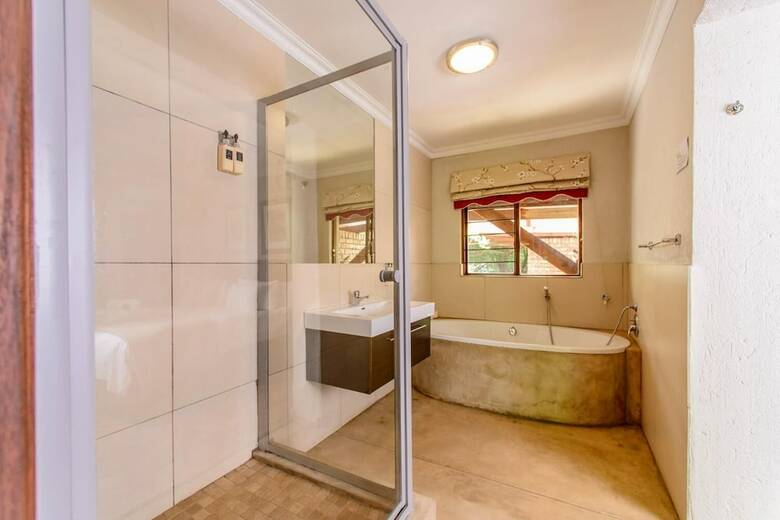 Hotel Zebrina Guest House