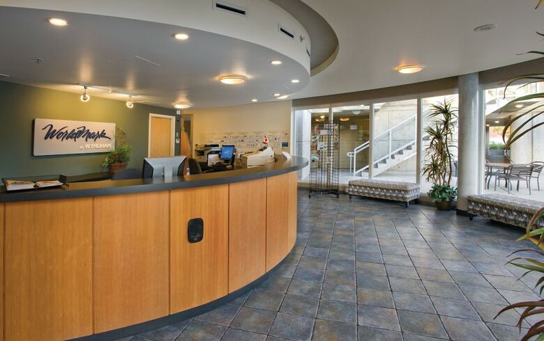 Hotel Worldmark Victoria