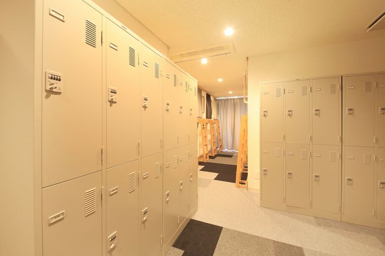 Centurion Ladies Hostel Ueno Park - Caters To Women