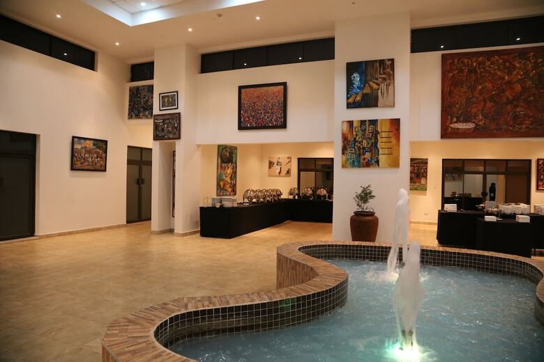 Twangale Park Hotel