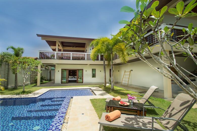 Aonanta Pool Villas