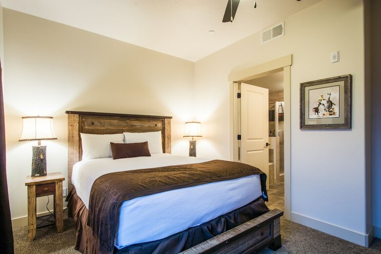 Bear Hollow Village By All Seasons Resort Lodging