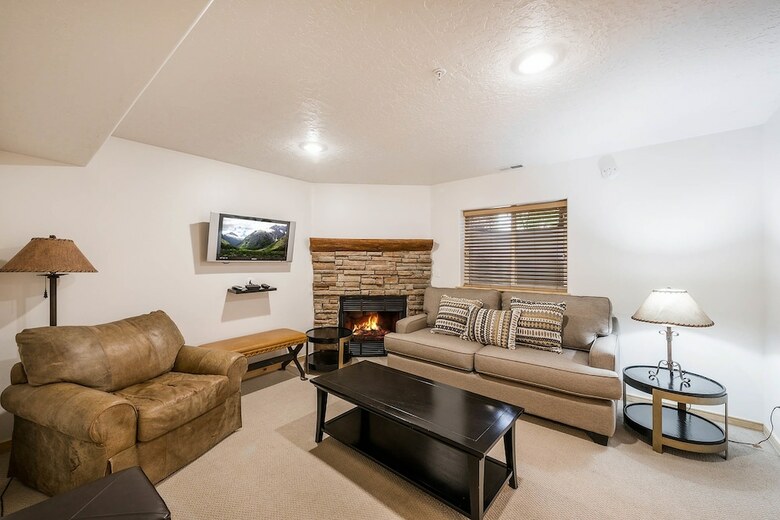 Bear Hollow Village By All Seasons Resort Lodging