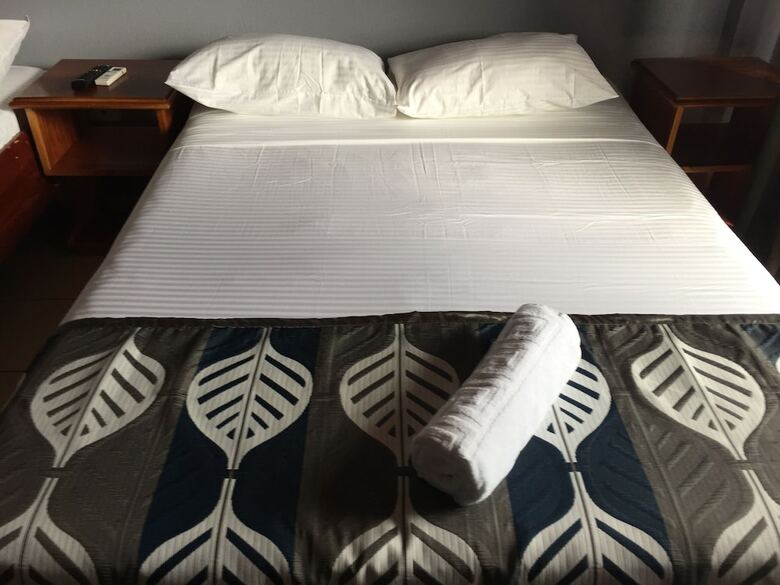 Fortuna Downtown Inn - Hotel
