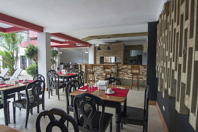 Fortuna Downtown Inn - Hotel