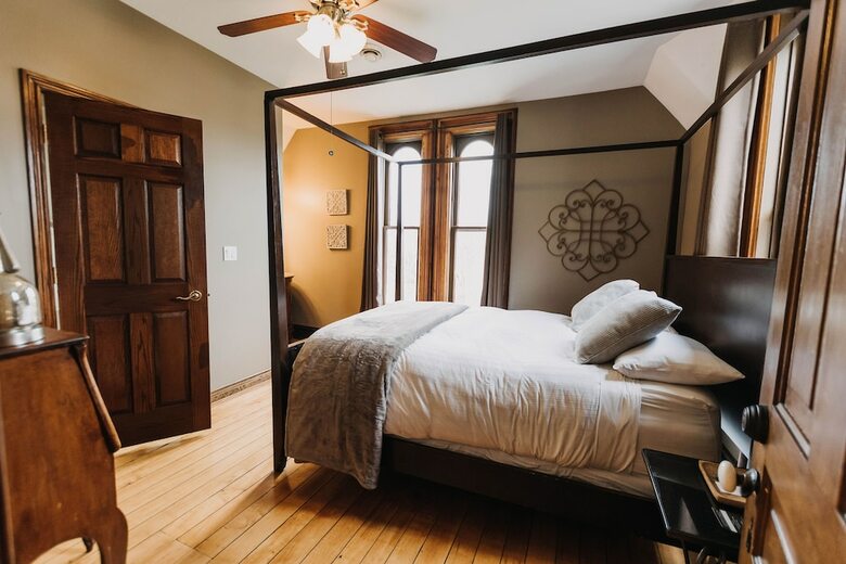 Iron Kettle Bed And Breakfast