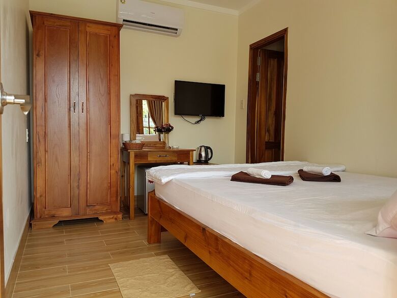 Hotel Nhat Huy Bungalow