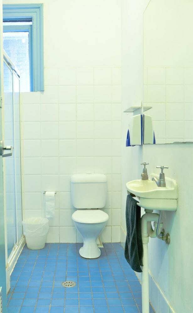 Hostal Blue Parrot Backpackers