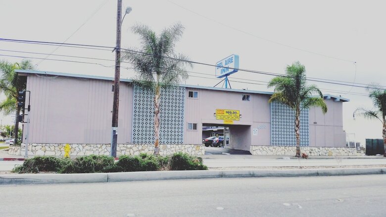 Motel Del Aire Inn