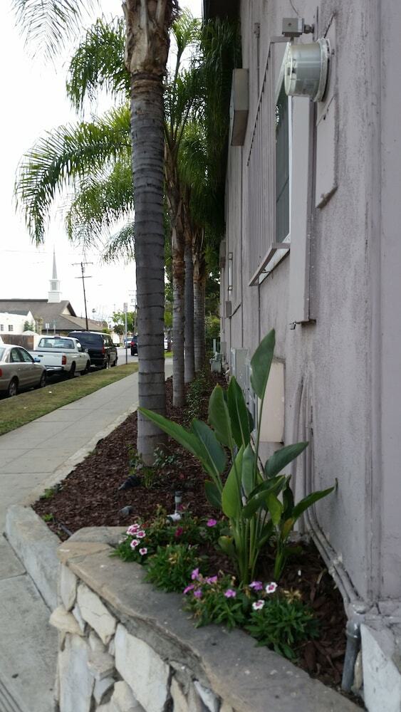 Motel Del Aire Inn