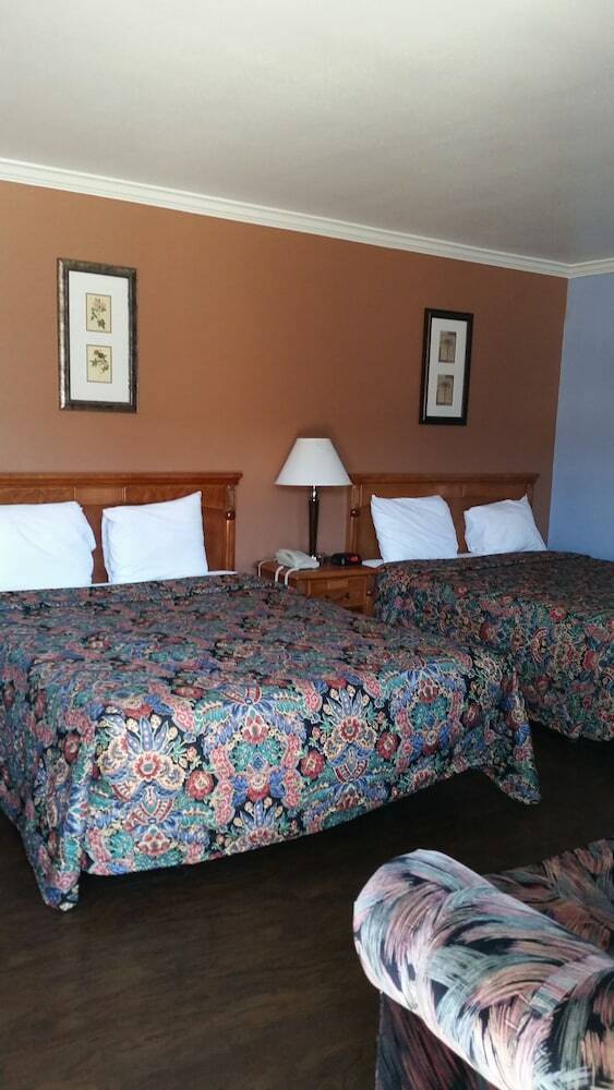 Motel Del Aire Inn