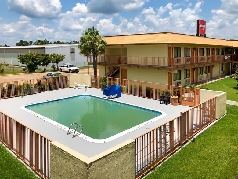 Motel Hotel Lake Charles Hwy 10