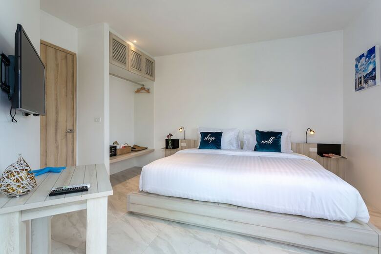 Hotel Costa Village Bangsaray