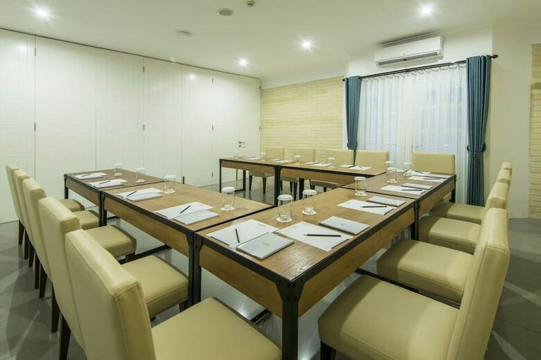 Yan's House Hotel