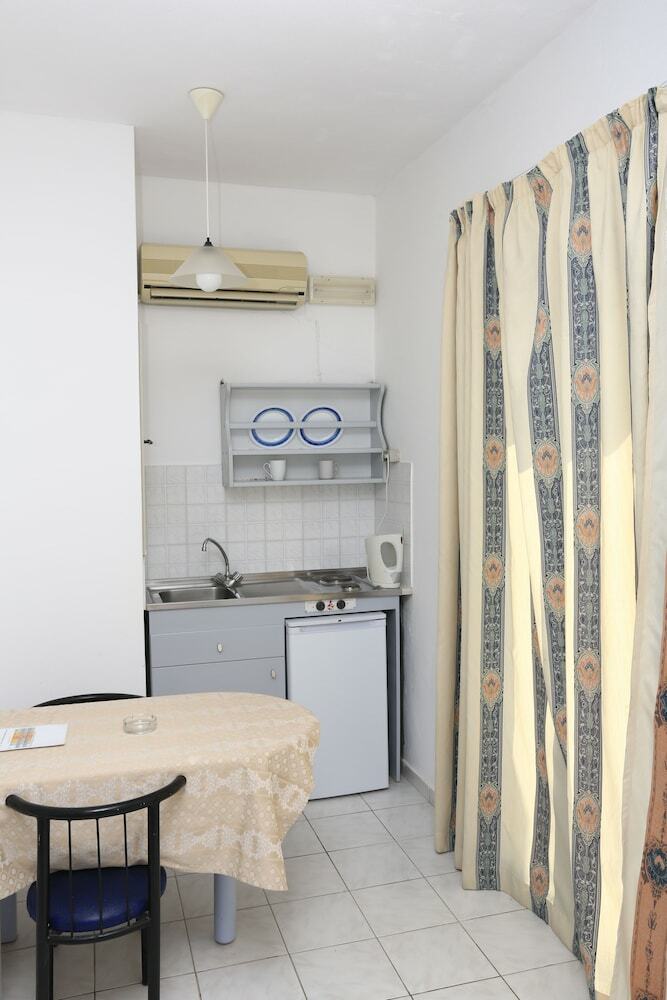 Aparthotel Artemis Apartments