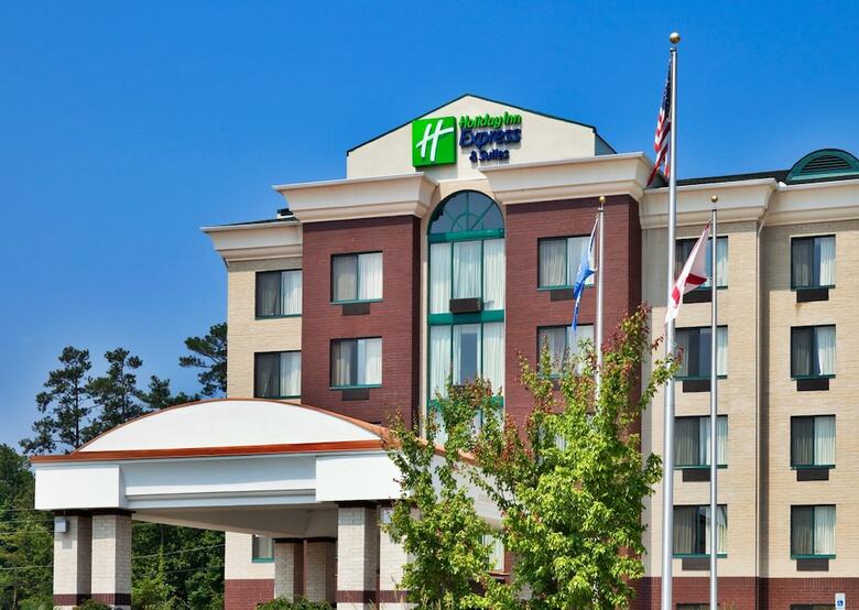 Holiday Inn Express Hotel & Suites Birmingham - Inverness