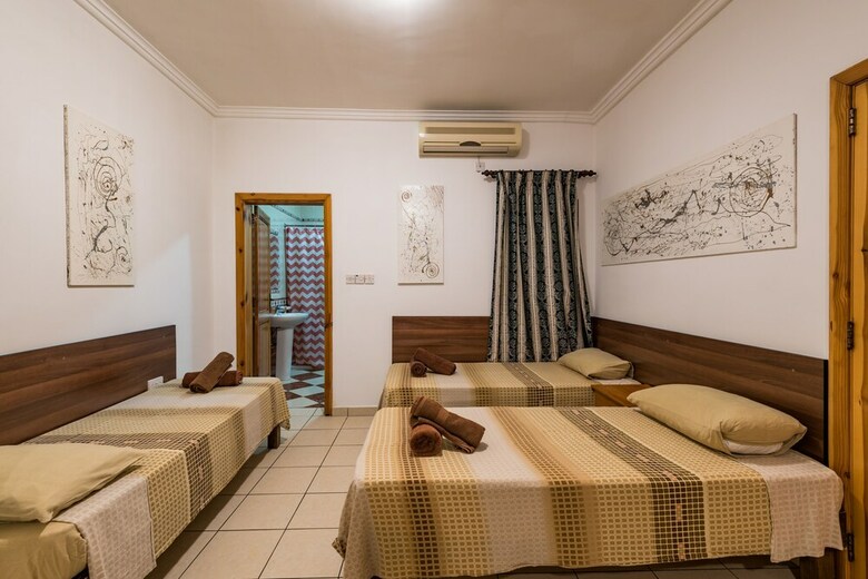 Spinola Bay Mansion Seafront Apartment