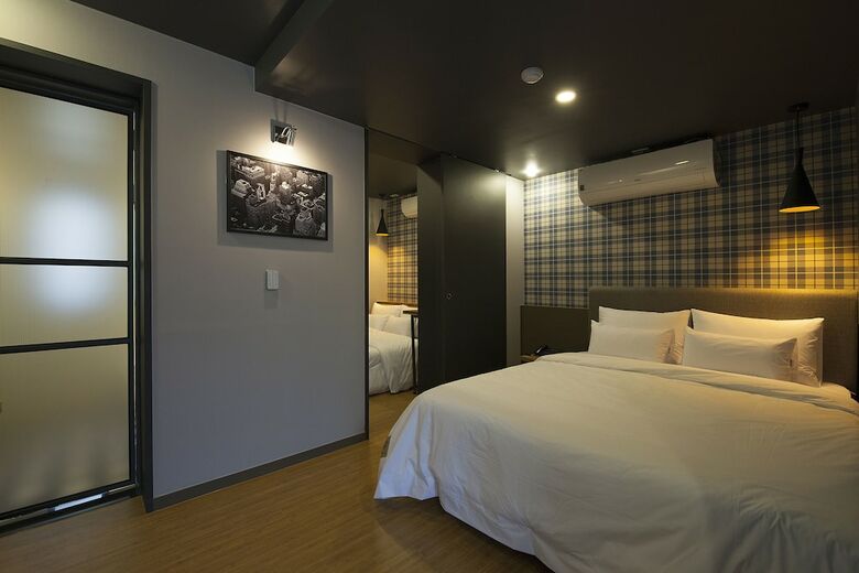 Hotel Gray