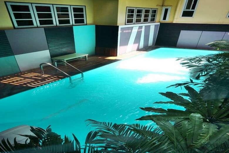 S2 Hotel